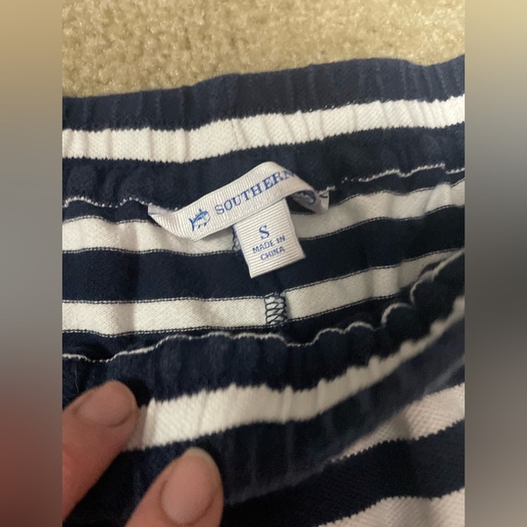 Southern Tide Pull-on pique shorts - Picture 3 of 4